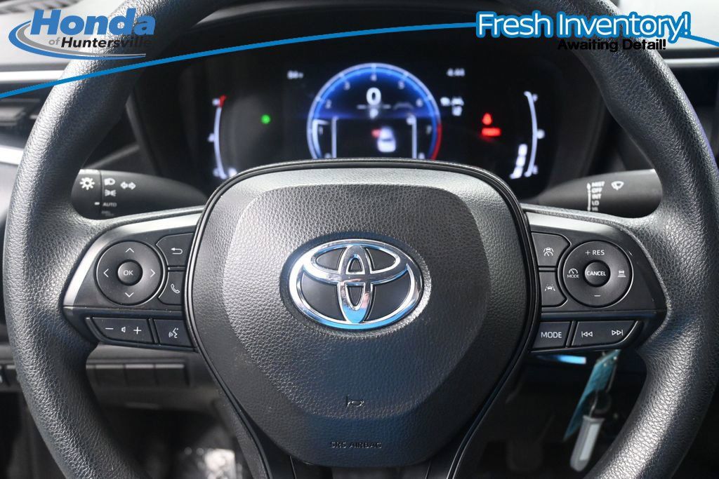 Used 2026 Toyota Corolla LE FWD image 20