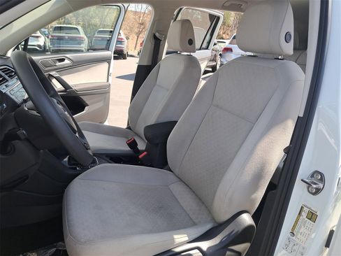 Used 2020 Volkswagen Tiguan S image 10