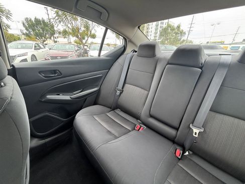 Used 2025 Nissan Altima 2.5 SV image 39