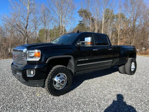 Used 2017 GMC Sierra 3500 Denali w/ Duramax Plus Package image 3