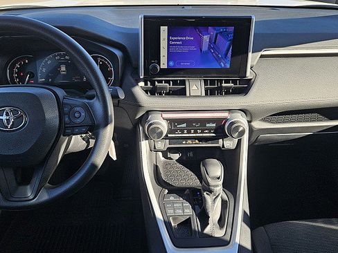 Used 2024 Toyota RAV4 LE image 7