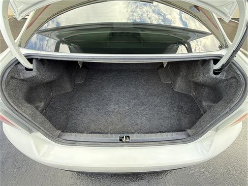 Used 2016 Subaru Impreza 2.0i Premium image 22