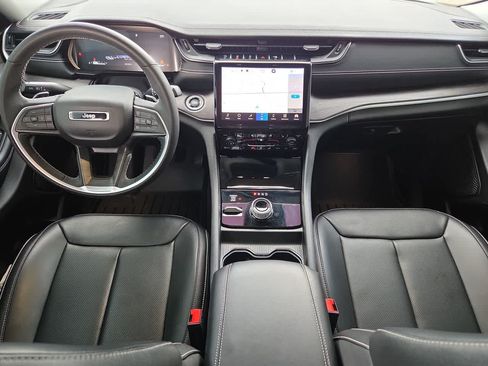 Used 2023 Jeep Grand Cherokee Limited w/ Luxury Tech Group II AWD/4WD image 14