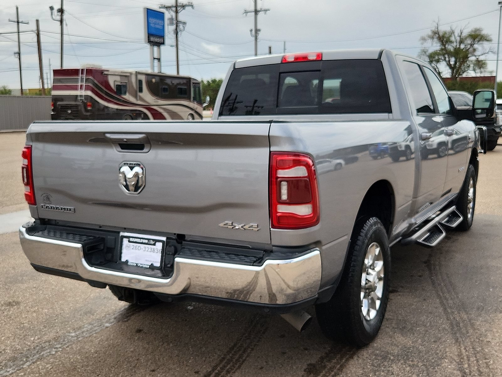 Used 2023 RAM 2500 Laramie AWD/4WD image 4