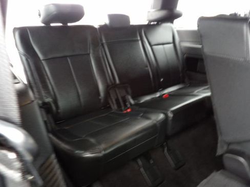 Certified 2020 Ford Expedition XLT w/ Equipment Group 202A image 32