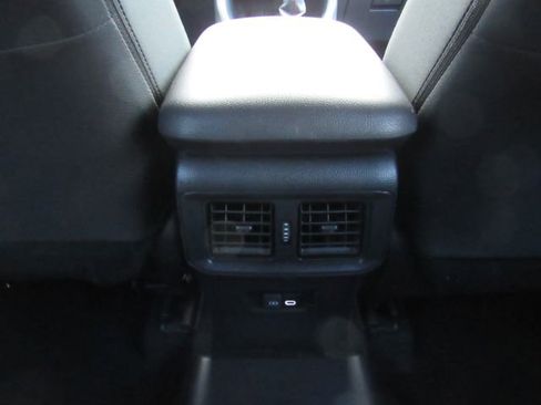 Used 2024 Toyota RAV4 SE image 26