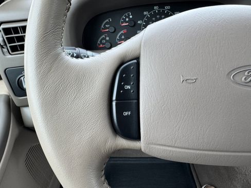 Used 2001 Ford F350 Lariat image 80