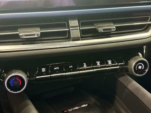 New 2026 Chevrolet Equinox EV LT image 17