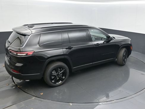 New 2026 Jeep Grand Cherokee L Limited w/ Limited Altitude Package AWD/4WD image 42