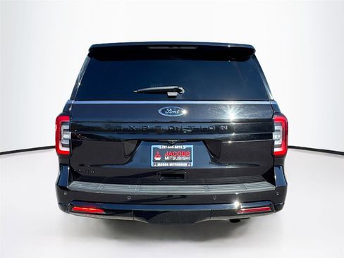 Used 2024 Ford Expedition Limited image 6