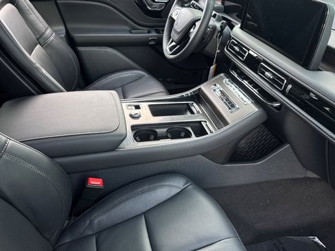 New 2026 Lincoln Aviator Reserve image 16