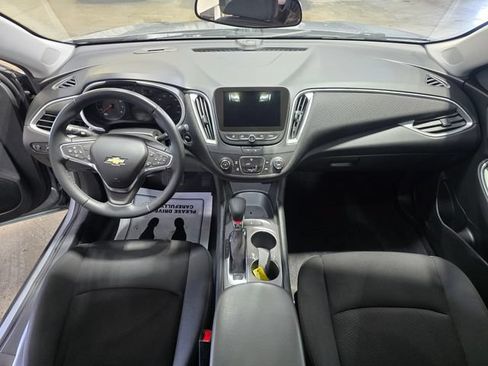Used 2023 Chevrolet Malibu RS w/ LPO, Floor Liner Package FWD image 4