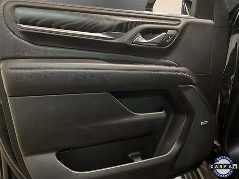 Used 2023 GMC Yukon XL Denali image 24