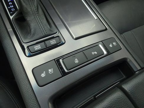 Used 2018 Genesis G80 3.8 w/ Option Group 02 AWD/4WD image 17