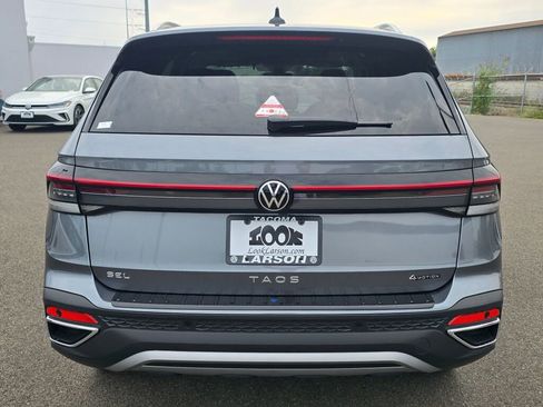 New 2025 Volkswagen Taos SEL image 5