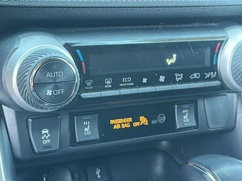 Certified 2021 Toyota RAV4 SE image 14