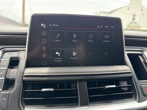 Used 2024 GMC Yukon AT4 w/ Technology Package AWD/4WD image 16