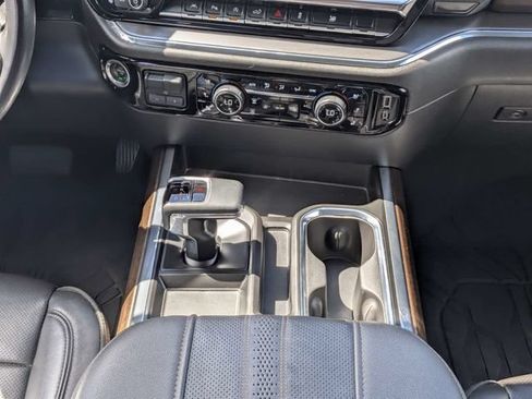 Used 2023 Chevrolet Silverado 1500 High Country AWD/4WD image 18