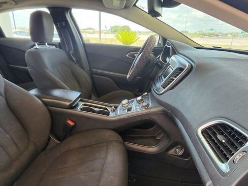 Used 2016 Chrysler 200 Limited FWD image 20