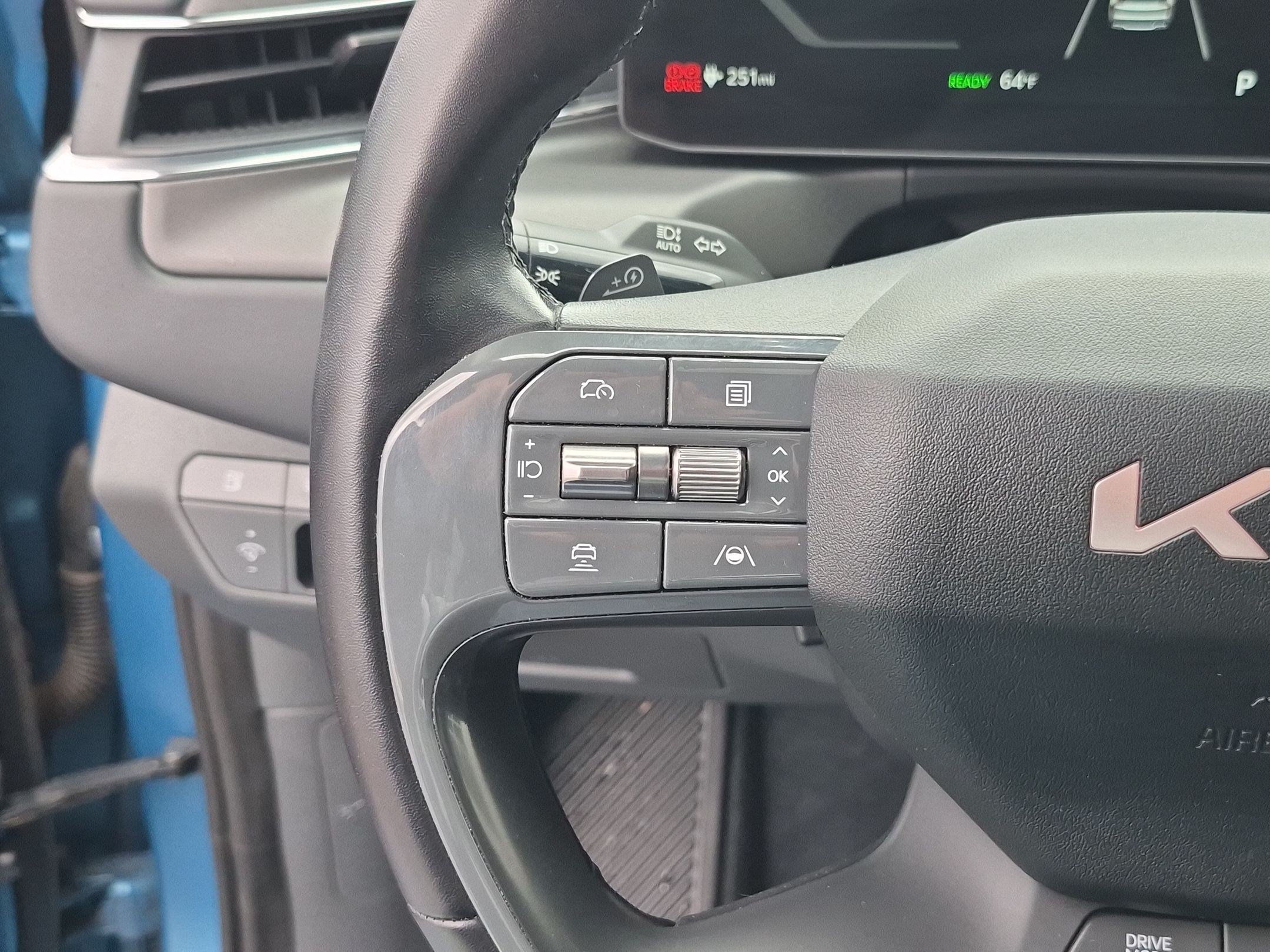 Used 2024 Kia EV9 Land w/ Towing Package AWD/4WD image 21
