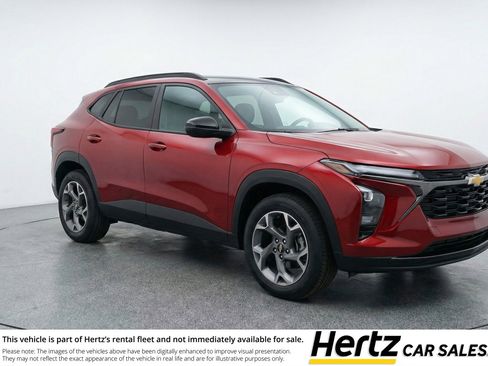 Used 2025 Chevrolet Trax LT w/ LT Convenience Package image 1