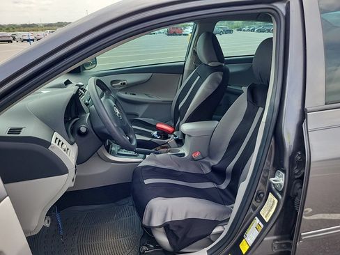 Used 2013 Toyota Corolla L FWD image 11