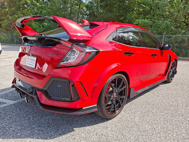 Used 2017 Honda Civic Type R image 6