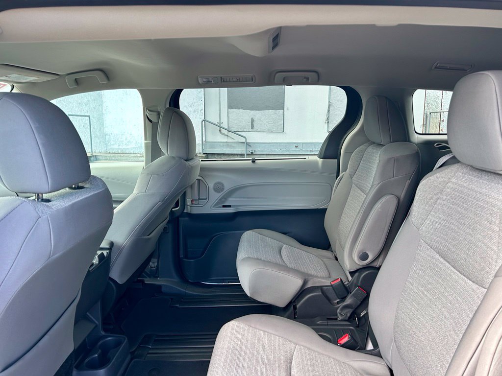 Certified 2024 Toyota Sienna LE AWD/4WD image 12