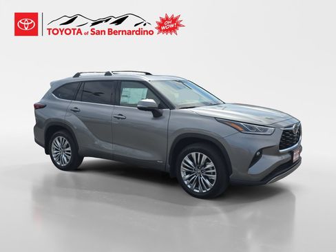 New 2026 Toyota Highlander Platinum AWD/4WD image 7