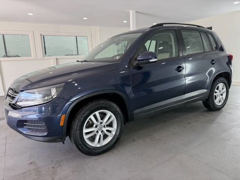 Used 2016 Volkswagen Tiguan S image 2