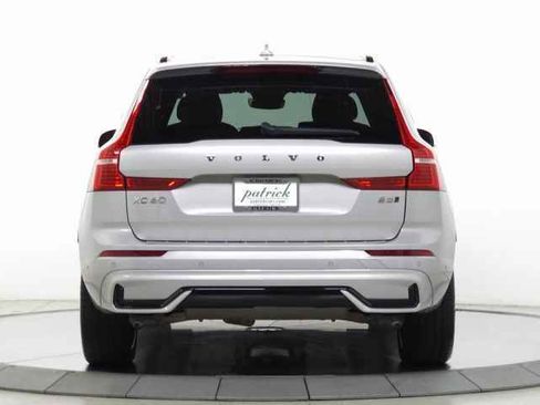 Used 2022 Volvo XC60 B5 R-Design w/ Advanced Package image 7