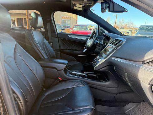 Used 2019 Lincoln MKC Reserve image 28
