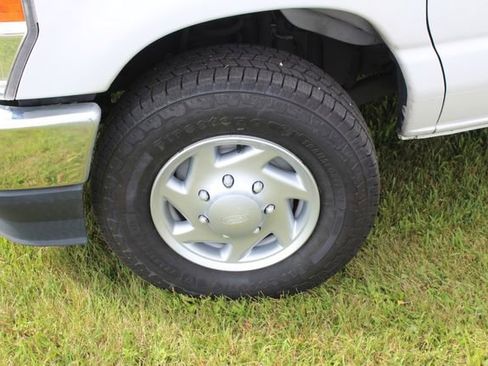 Used 2022 Ford E-350 and Econoline 350 Super Duty w/ Power Windows & Locks Group image 21