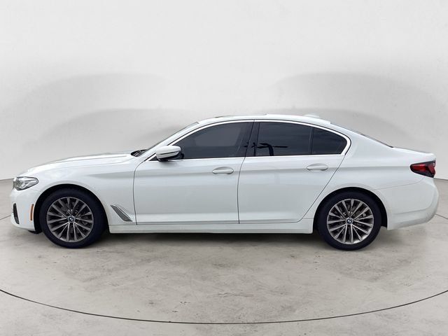 Used 2021 BMW 530i xDrive w/ Convenience Package AWD/4WD image 2