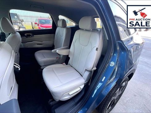 Used 2025 Kia Sorento EX AWD/4WD image 26