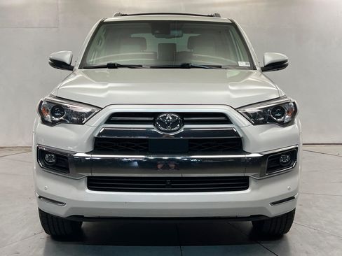 Certified 2022 Toyota 4Runner Limited AWD/4WD image 9