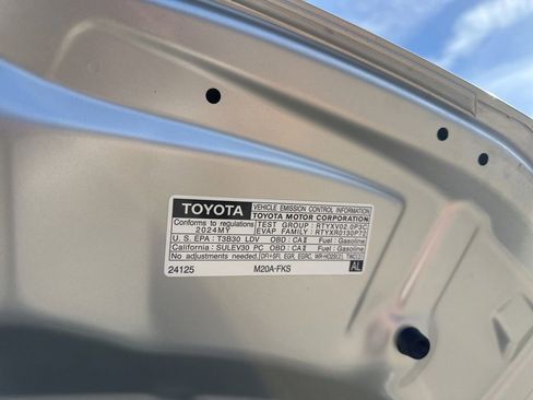 Used 2024 Toyota Corolla LE FWD image 14
