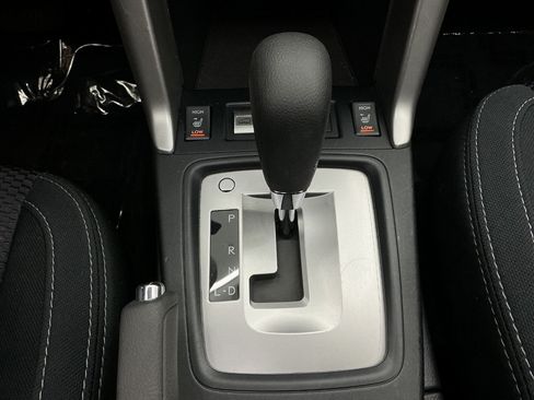 Used 2018 Subaru Forester 2.5i Premium AWD/4WD image 38