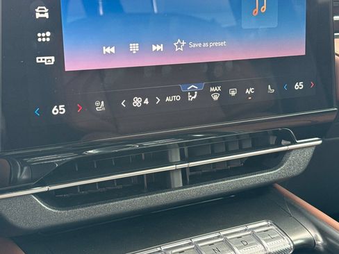 New 2026 Lincoln Nautilus Reserve AWD/4WD image 18