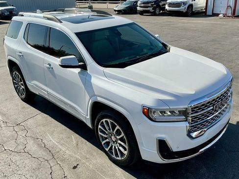 Used 2023 GMC Acadia Denali w/ Denali Technology Package image 4