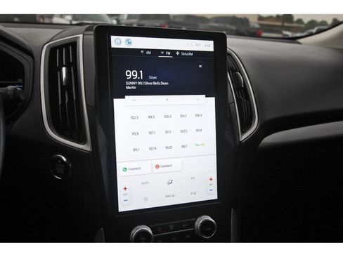 Used 2022 Ford Edge SE image 25