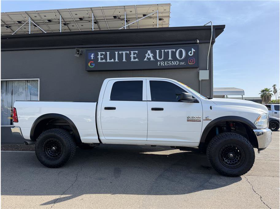 Used 2018 RAM 2500 Tradesman w/ Chrome Appearance Group AWD/4WD image 3