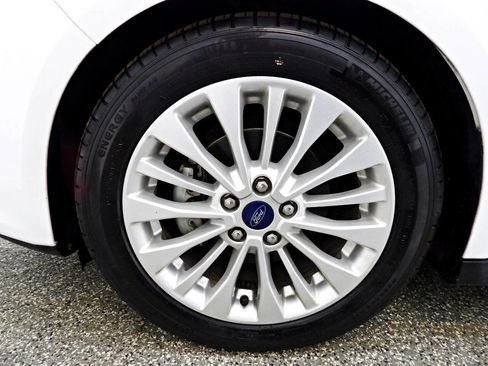 Used 2017 Ford C-MAX SE image 18