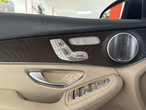 Used 2019 Mercedes-Benz GLC 350e 4MATIC image 8