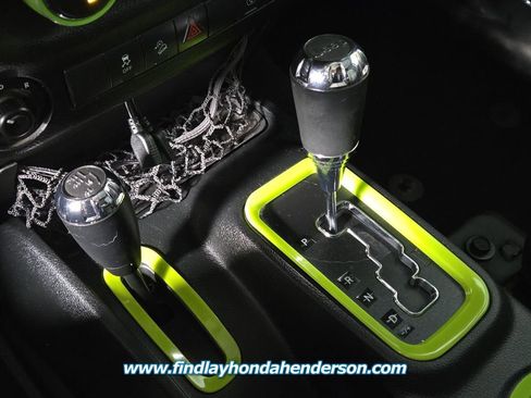 Used 2017 Jeep Wrangler Unlimited Sahara image 19