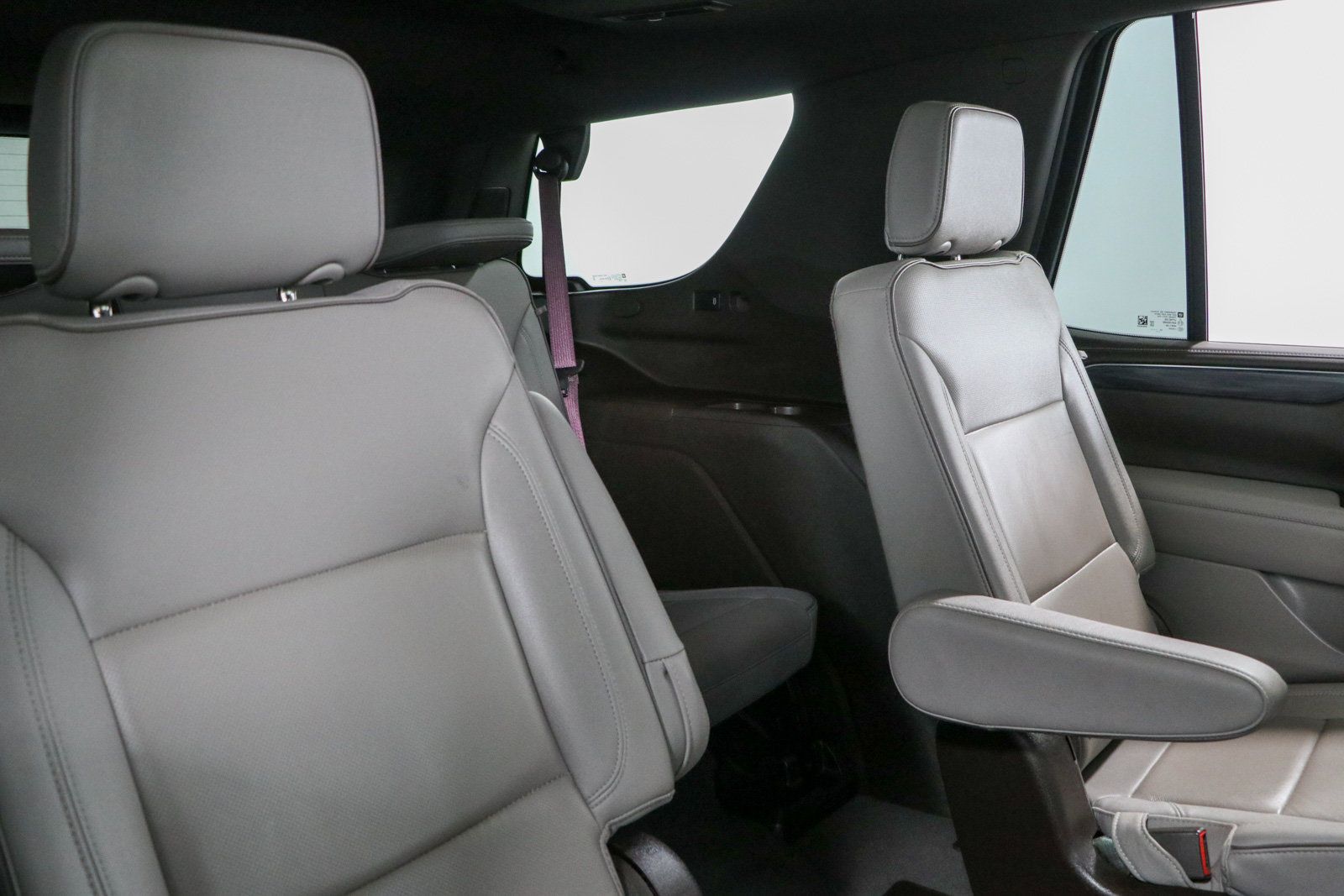 Used 2023 GMC Yukon SLT w/ SLT Premium Package AWD/4WD image 32