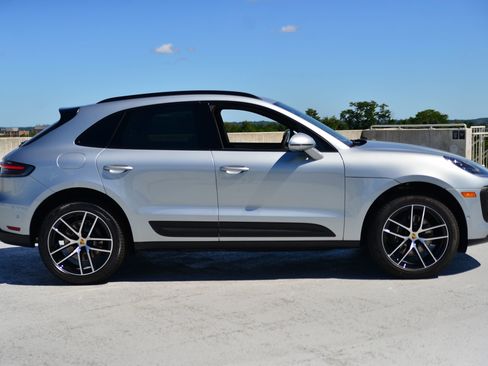 Used 2026 Porsche Macan image 8
