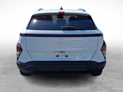 Used 2024 Hyundai Kona SEL FWD image 4