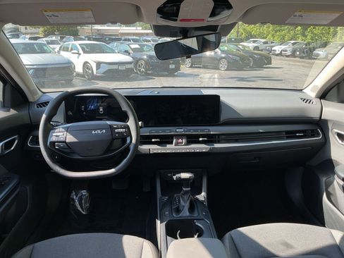 Used 2025 Kia K4 FWD image 29