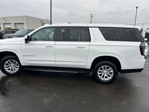 New 2026 Chevrolet Suburban LT w/ Comfort Package AWD/4WD image 4